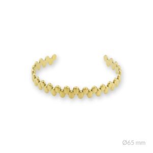 Brazalete de acero inoxidable.