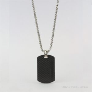 Gargantilla de acero inoxidable.