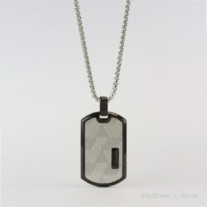 Gargantilla de acero inoxidable.