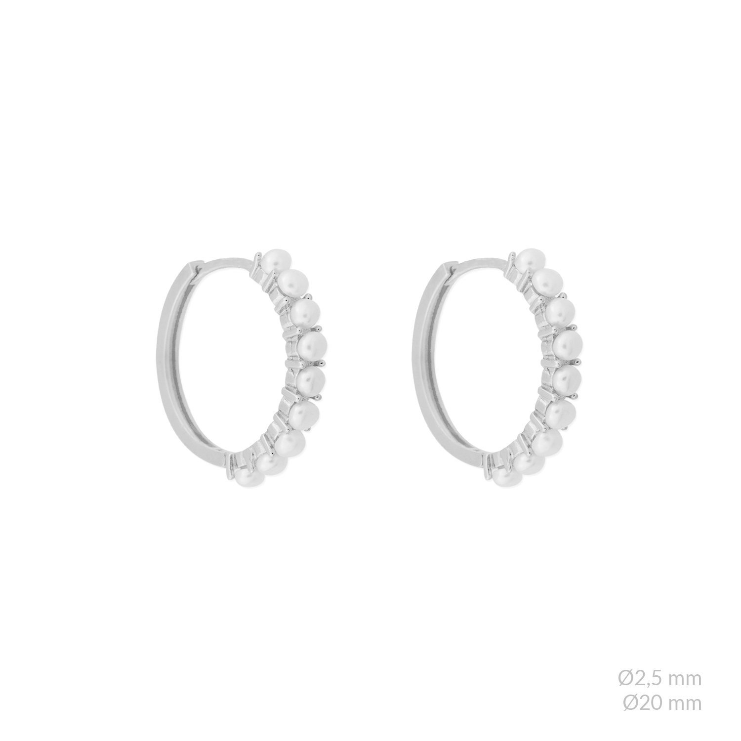 Pendientes de plata de ley.